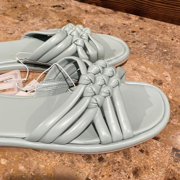 Women’s Sandals - Picture 6 of 9